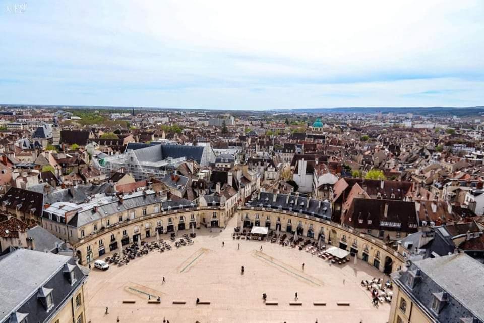 Rempart Tivoli Coeur De Ville Dijon Extérieur photo