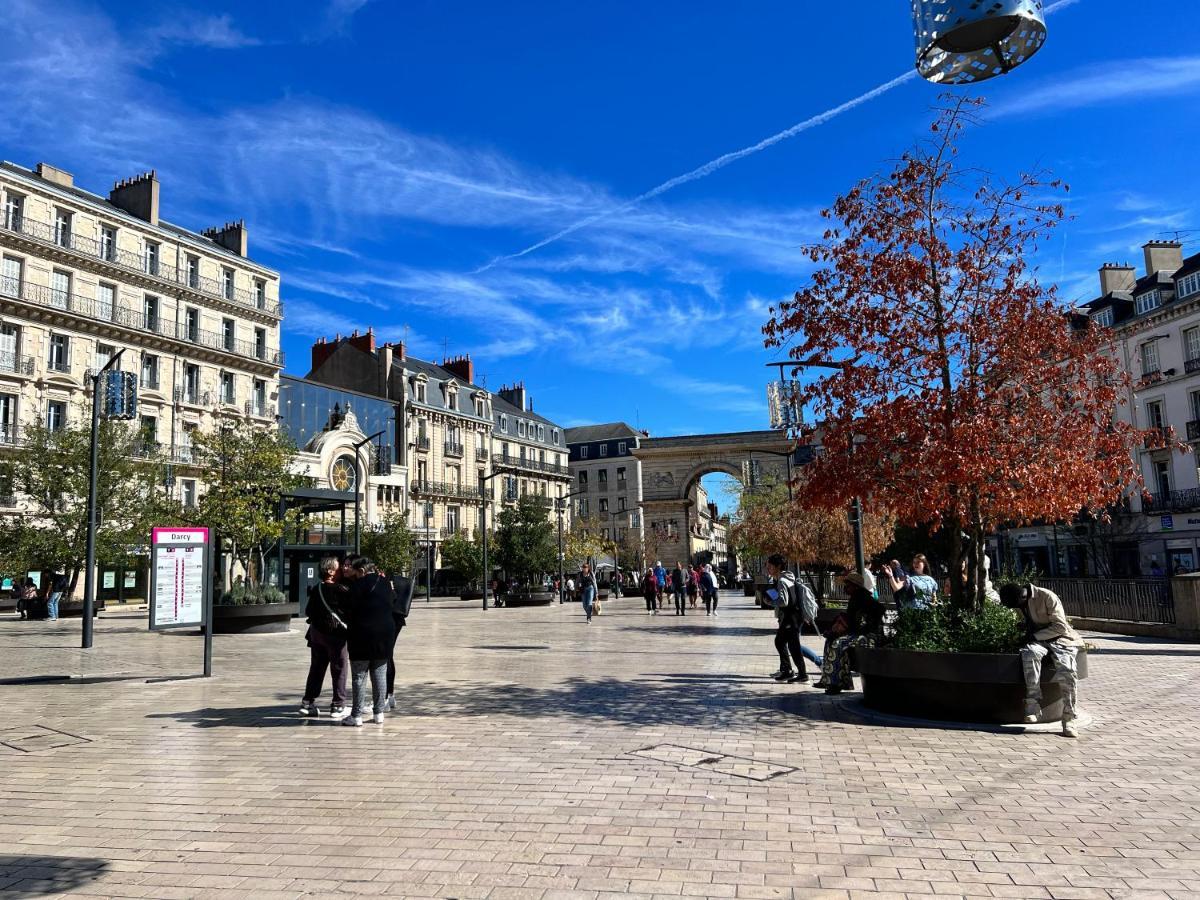 Rempart Tivoli Coeur De Ville Dijon Extérieur photo
