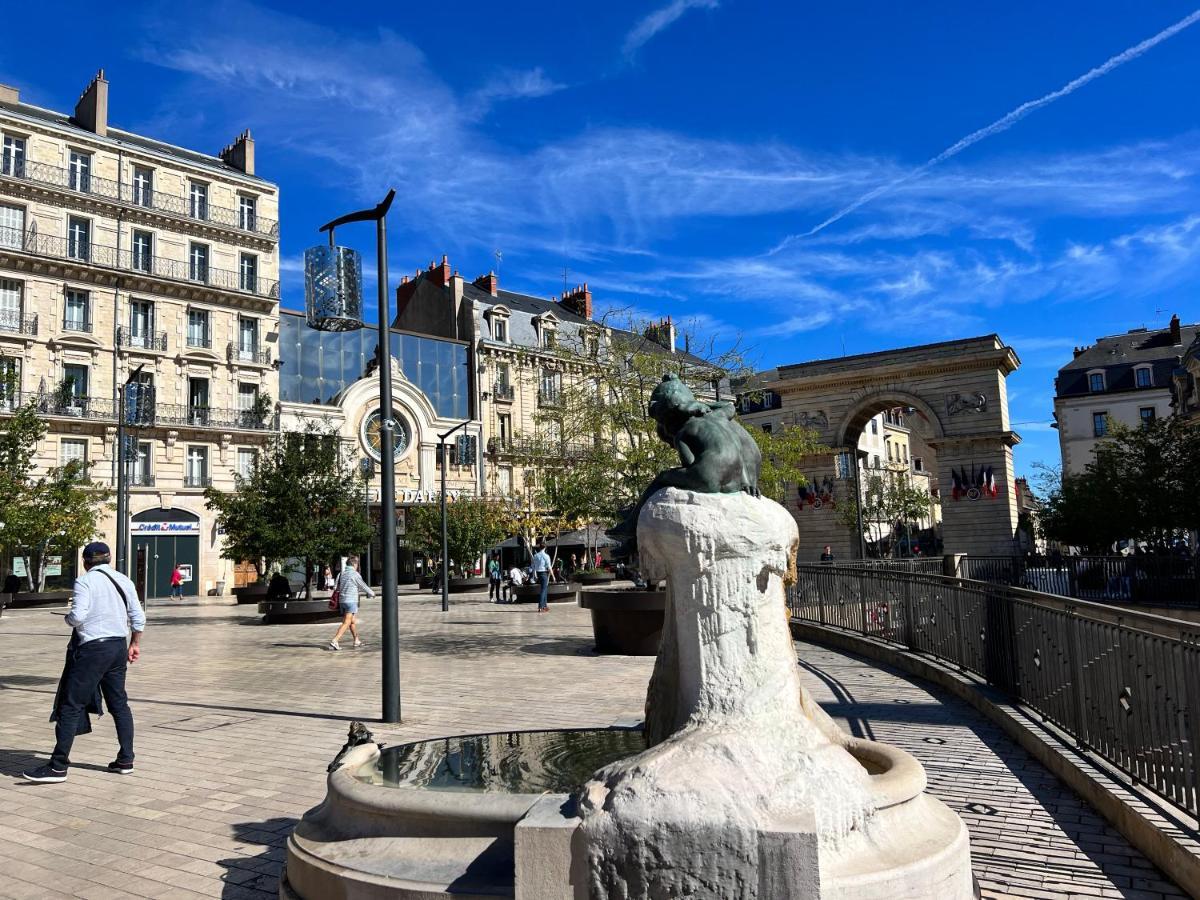 Rempart Tivoli Coeur De Ville Dijon Extérieur photo